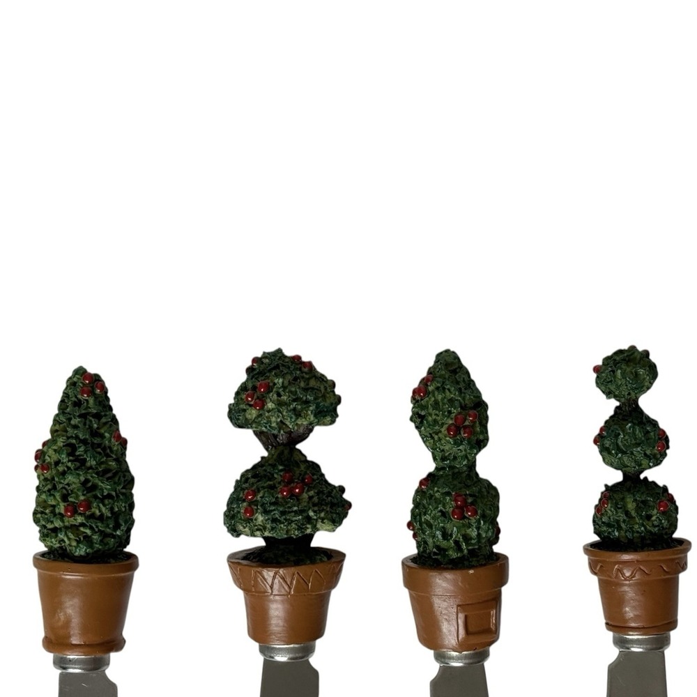 Topiary Christmas Tree Cheese/Butter Spreaders Resin & Stainless Steel Set of 4 - Picture 2 of 3